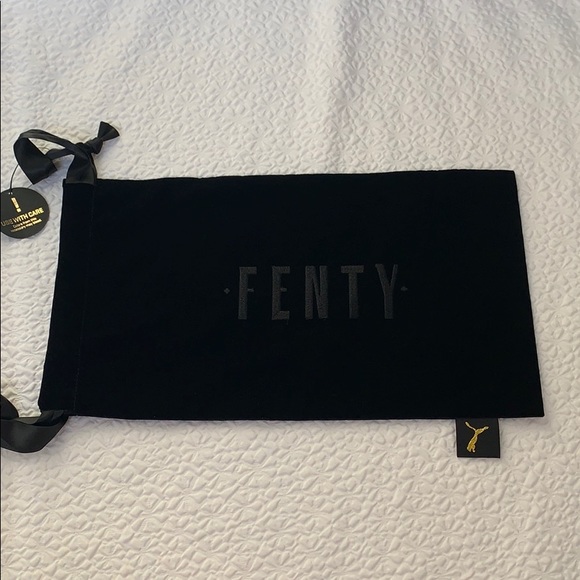 FENTYxPUMA velvet dustbag - Picture 1 of 5